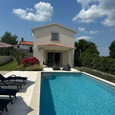 Meliora Vila